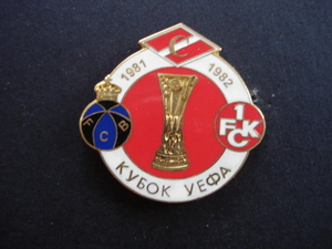 Pins UEFA 1981-82.3