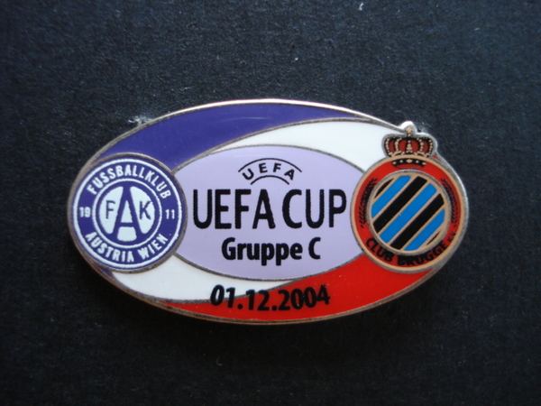 Pins UEFA 2004-05.4
