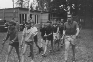 69-VP kamp Wezemaal aug-rakkers marcheren