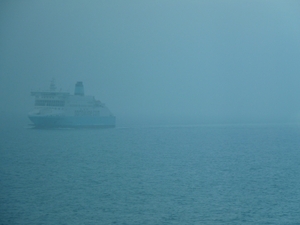 2009_10_31 007 Duinkerken-Dover - kruisen ander schip