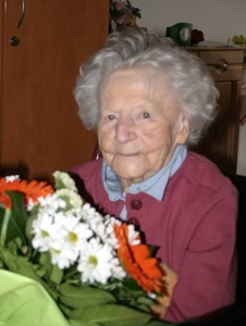 Elsa Gnther (06.06.1905 - present) at age 104