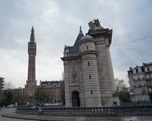 Lille _Porte de Paris en stadhuis _P1050105