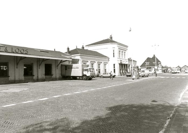 18763 Heerenveen NS station en van Gent en Loos 1981