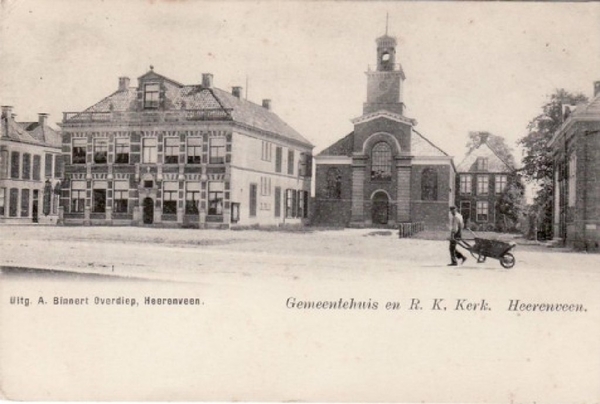 Heerenveen- Gemeentehuis en RK Kerk=