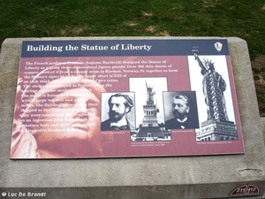 2009_11_13 NY 076L Statue of Liberty Park