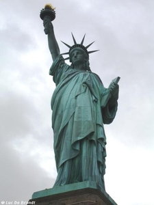 2009_11_13 NY 080L Statue of Liberty Park
