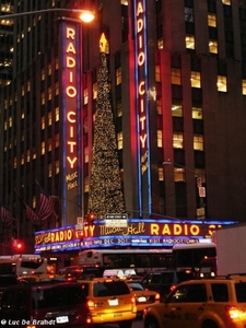 2009_11_13 NY 252L Radio City Music Hall