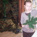 Joyna helpt mee kertboom opzetten 12-12-2009 (3)