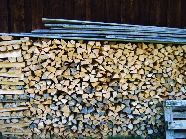 Mooi voorraadje brandhout