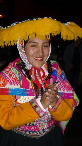 cusco vrouw in klederdracht