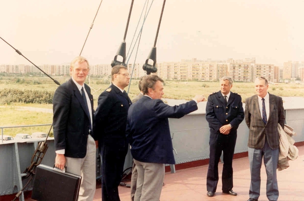 Georg Buchner '89 Antwerpse delegatie wordt verwelkomt door Zeeva