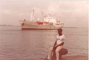 Cmb Fabiolaville 1990 in de baai van Abidjan