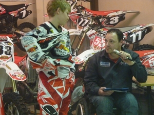 Heikki in gesprek met Frank Claes