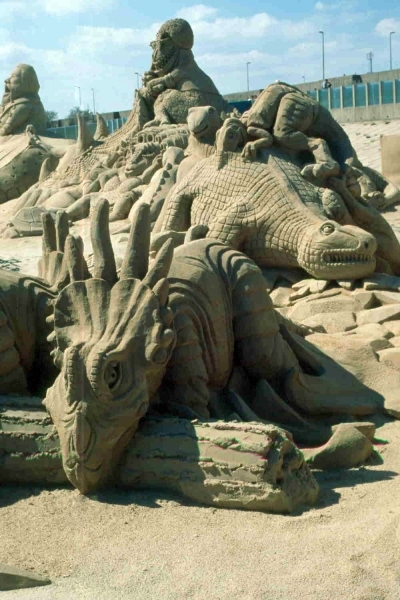 zandsculpturen zeebrugge 2001