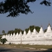 Kleine witte stupa's
