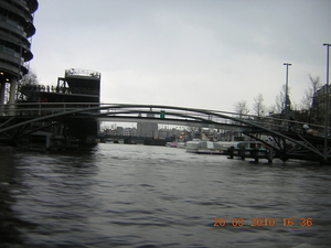 brug over gracht in Amsterdam