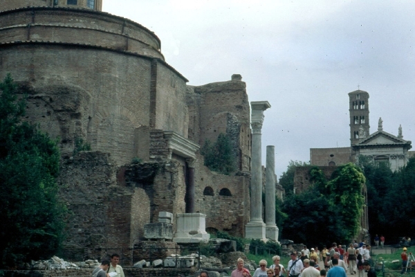 e1813 forum romanum - tempel Romulus