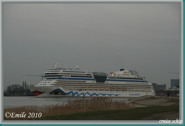 cruise schip 003sized_cruise schip 003