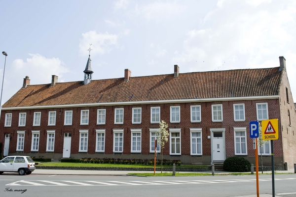 Kerkplein, Klooster (2)