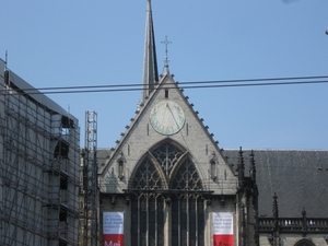 Zonnewijzer op de Nieuwe Kerk.