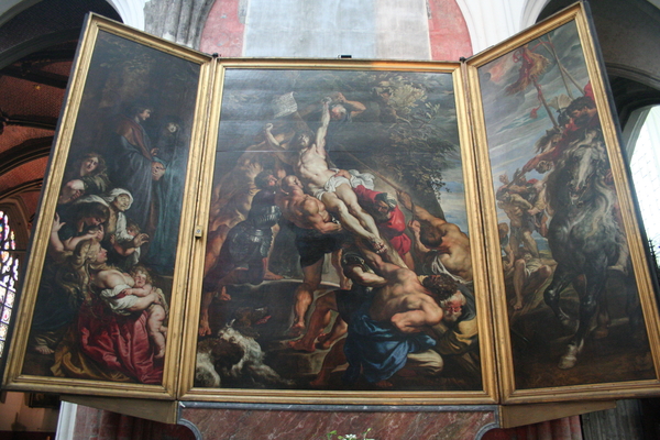 OLV kerk: De kruisoprichting van Rubens