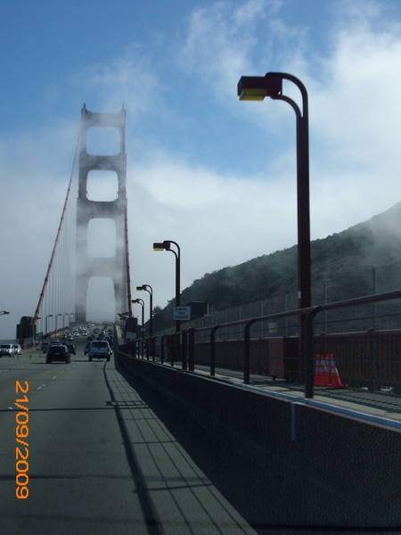 op Golden Gate in de mist