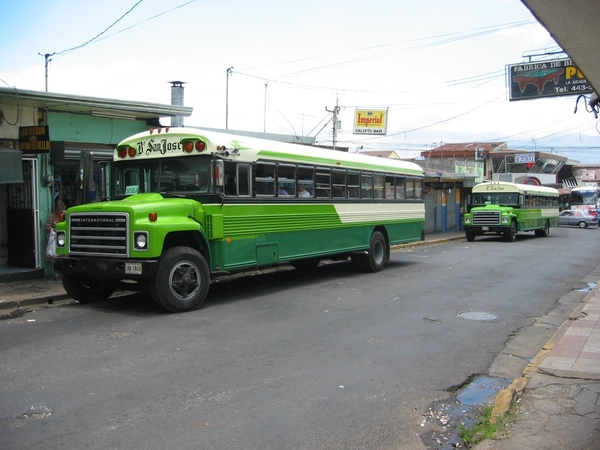 2003-04  0022 Autobussen