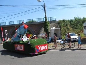Le tour de France rijd door Leest 4-7-2010 069
