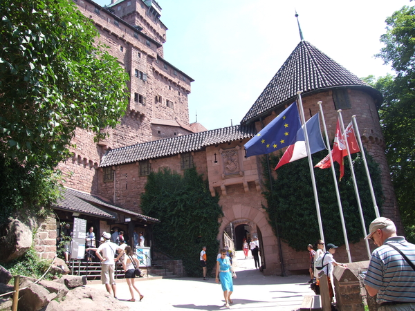 ingang kasteel van KOENIGSBOURG