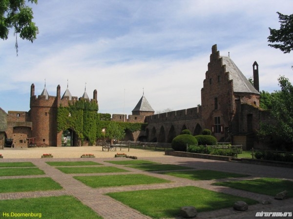 B Castle Doornenburg Hs