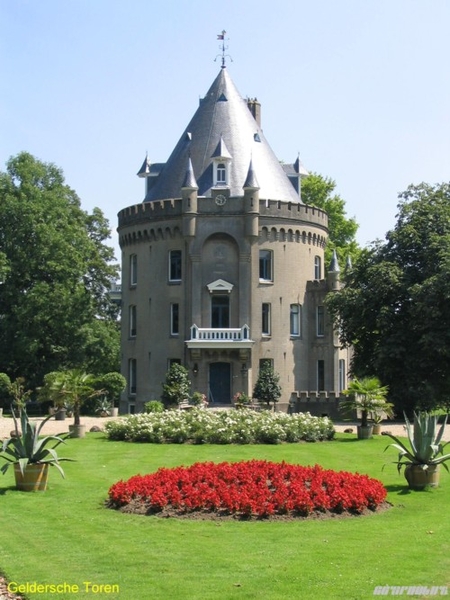 V Castle Geldersche Toren