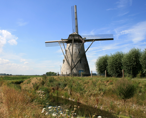 Sint Karelsmolen - De Moeren.