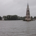 Toren van verdronken kerk in de Wolga