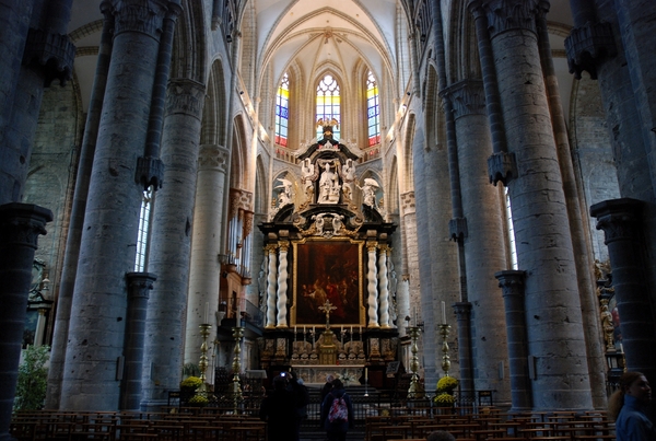 Gent _Sint-Niklaaskerk, altaar en middendeel