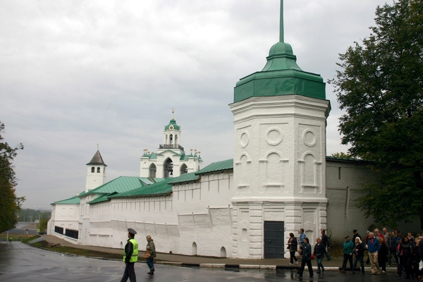 Jaroslavl - Verlossersklooster (12de eeuw)