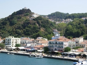 Overtocht naar Ikaria - Karlovassi haven 1