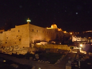 2b Jeruzalem by night, oude muur en rotskoepel _P1070222