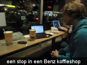 een stop in een Benz koffieshop