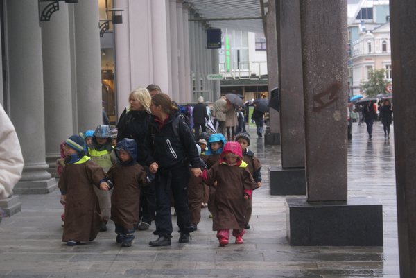 kids op stap in noorwegen