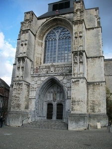 106-St-Sulpituiskerk-voorzijde