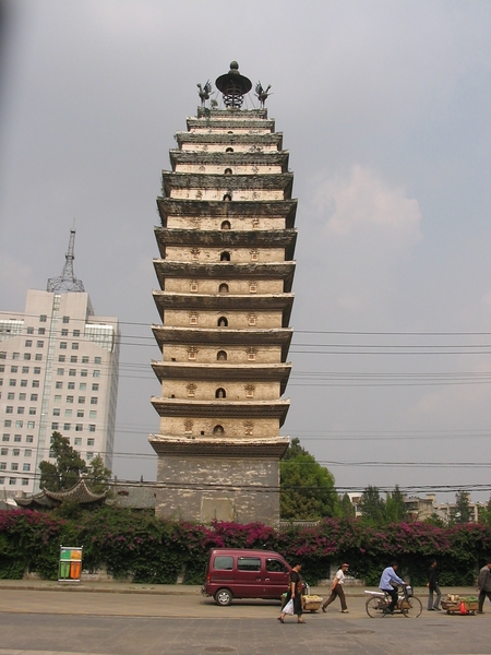 6 Kunming  pagodetoren