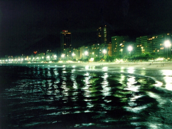 5 Rio de Janeiro_Copacabana strand_bij avond
