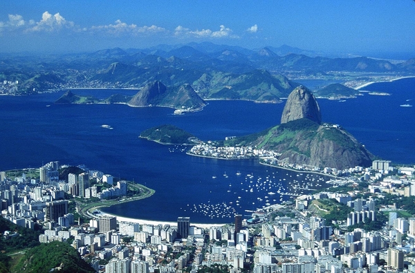 5 Rio de Janeiro_suikerbroodberg en baai vanaf Corcovado_panorama