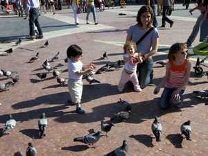 Kinderpret op de Plaza Catalunya