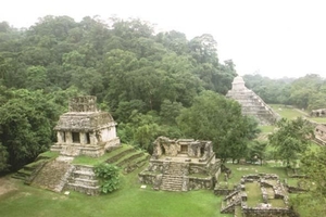 4a Palenque_zicht vanaf tempel van het kruis 2