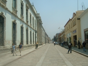 7b Oaxaca_klassiek straatje