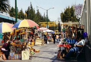 9a Mexico City_Reli-markt bij Basiliek van Madonna van Guadelope