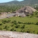 9b Teotihuacan_zicht zonnepiramide richting de maanpiramide