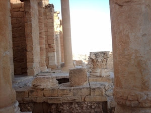 3a Sbeitla_Romeinse site Sufetula _het forum tempel_detail_IMAG02