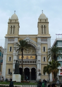 4a Tunis_kathedraal St Vincent de Paul, aan de Avenue Habib Bourg